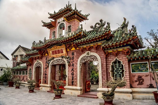 My Way Travel - Luxury Tailormade tour to Indochina - Halong Bay on the Orchid Cruise: Karsts, Timing, and Sunrise Tai Chi