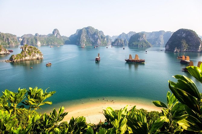 New Cruise Ha Long - CATAMARAN PREMIUM - Lan Ha Bay Frog Pond: swimming, slides, and that playground vibe