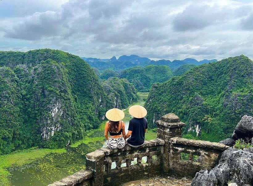 Ninh Binh 1-day tour Bai Dinh Trang An Mua Cave Small Group - Bai Dinh Pagoda by electric car: scale you can feel