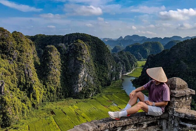 Ninh Binh 1 Day Tour(Tam Coc - Mua Cave - Bich Dong) - Getting picked up in Hanoi: early, organized, and (mostly) hassle-free