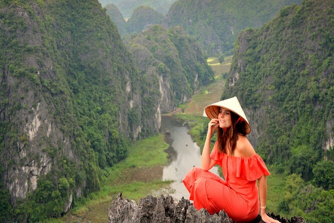 Ninh Binh 1 day tour UNESCO World Heritage: BAI DINH PAGODA - TRANG AN -MUA CAVE - The guide experience: when English is great, and when it isn’t
