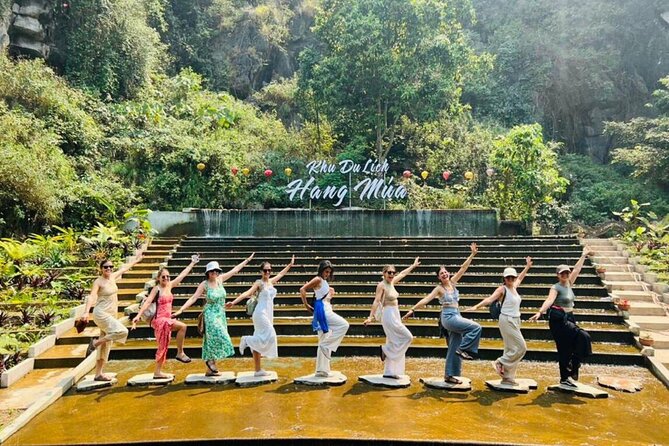Ninh Binh 1 Day Trip With Mua Cave and Dragon Mountain Hiking - Hoa Lu Temple: Vietnam’s Early Power, Set in Limestone Country