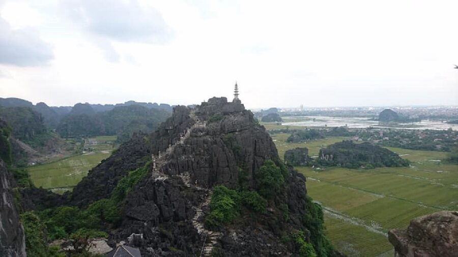 Ninh Binh: 2-Day Excursion with Guide and Activities - Bai Dinh pagoda and the value of an electric car