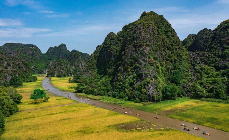 Ninh Binh 2 Days 1 Nights Small Group Of 9 Tour From Hanoi - Bikes, rain, steps, and how to set yourself up to enjoy it