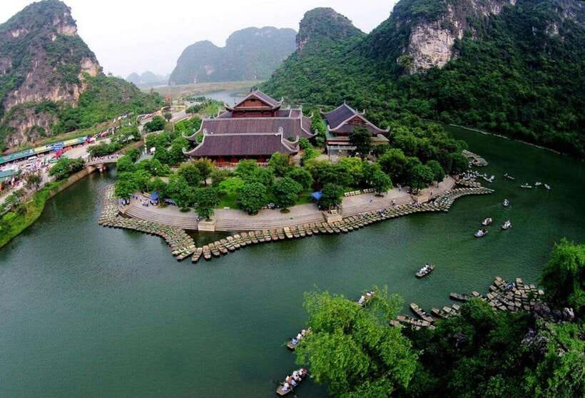 Ninh Binh : Bai Dinh Pagoda, Trang An, and Mua Cave Tour - Mua Cave: the 500-step climb and the payoff viewpoint