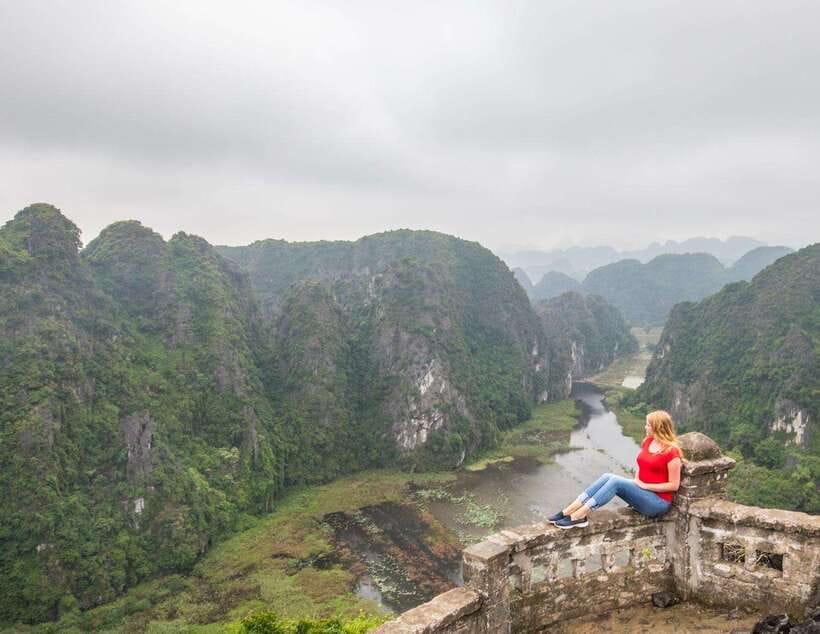 Ninh Binh: Bai Dinh, Trang An, and Mua Cave Small-Group Tour - One-day loop around Hoa Lư: pickup to sunset views
