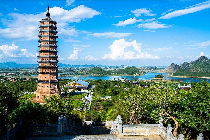 Ninh Binh - Bai Dinh - Trang An - Mua Cave Day Trip: Walking, Hiking, Boat trip - Mua Cave (Dancing Cave): nearly 500 steps to Lying Dragon Mountain views