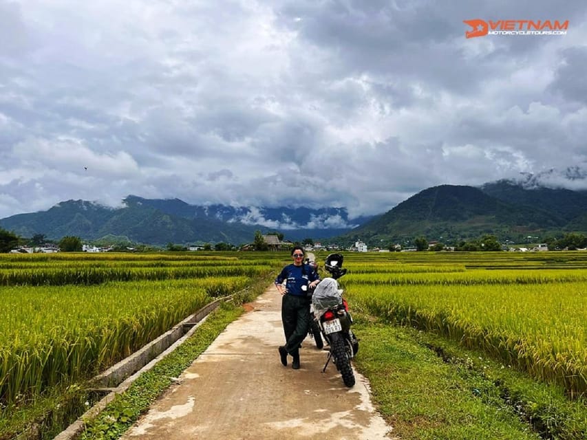 Ninh Binh : Countryside Tour by Motorcycle - Buffalow Riding - Stream time: how to handle the water part smartly