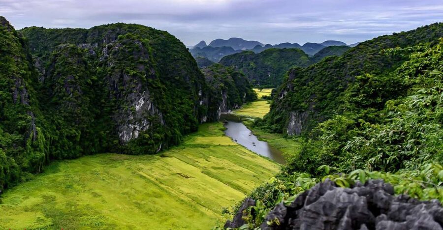 Ninh Binh Daily: Hoa Lu, Mua Cave, Tam Coc, Bike & Swimming - One Day from Hanoi: how the Hoa Lu to Tam Coc route fits