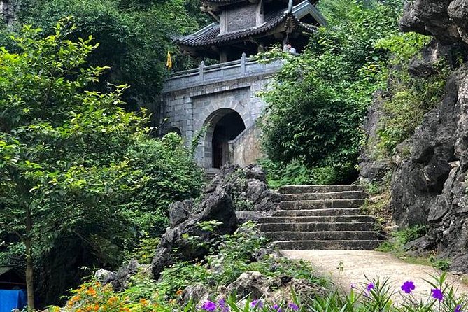 Ninh Binh Daily Tour: Hoa Lu- Am Tien Cave - Tam Coc- Bike - Bich Dong pagoda - Food, Comfort, and What You Don’t Have to Budget
