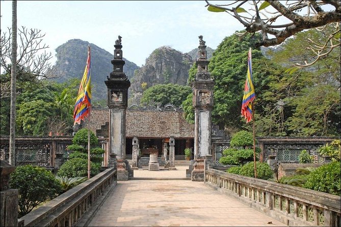 Ninh Binh Daily Tour: Hoa Lu - Tam Coc boat trip and Bike - Price and value: how $60 stacks up for a full, guided day
