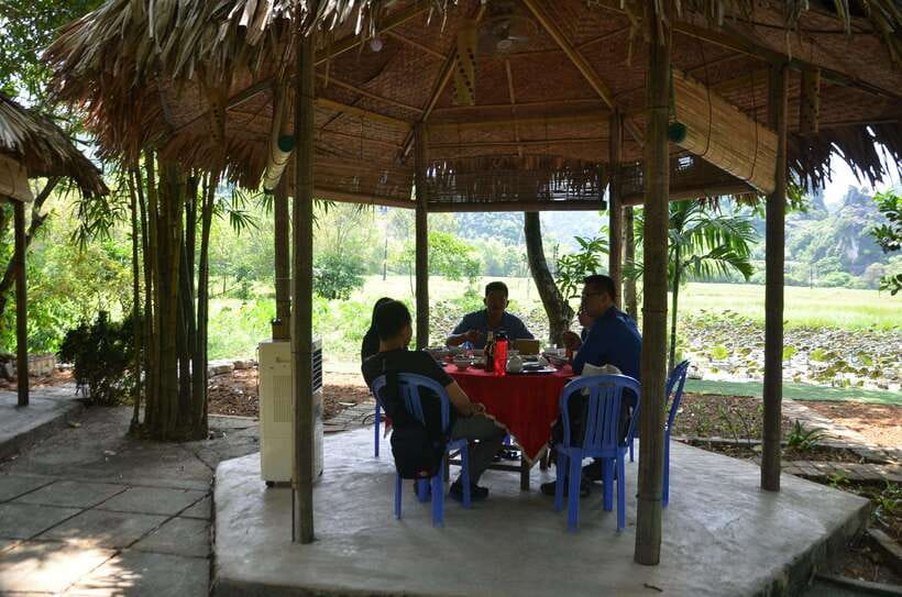 Ninh Binh Day Tour Pick up Hotel/Homestay in Ninh Binh - Lunch at a local restaurant: a proper pause, not an afterthought