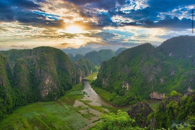 Ninh Binh Day Tour Tam Coc Mua Cave Hoa Lu Buffet Lunch Limousine - Who This Tour Fits Best (and Who Might Skip It)