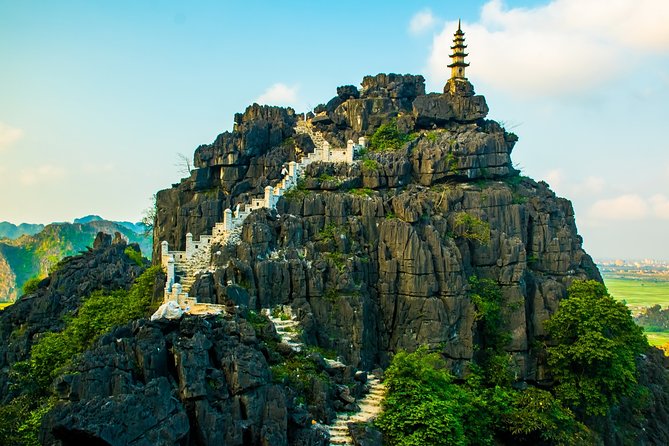 Ninh Binh Day Trip - Tam Cốc or Tràng An Wet Cave Boat Ride: The Main Event