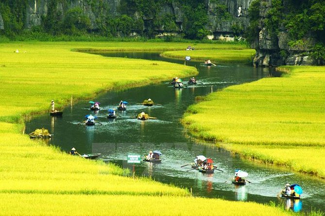 Ninh Binh Full Day Tour: Bai Dinh Pagoda - Trang An - Mua Cave - Trang An Boat Ride: Seeing Limestone Up Close