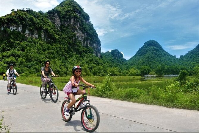 Ninh Binh Full Day Tour From Hanoi to Hoa Lu, Tam Coc, Mua Cave - Value check: is $55 worth it?