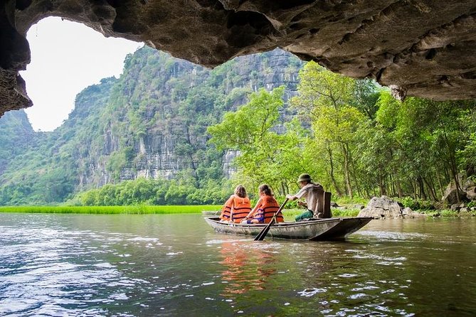 Ninh Binh Full Day Tour From Hanoi With Customized Attractions - Bai Dinh Pagoda: electric cars help you manage the big site