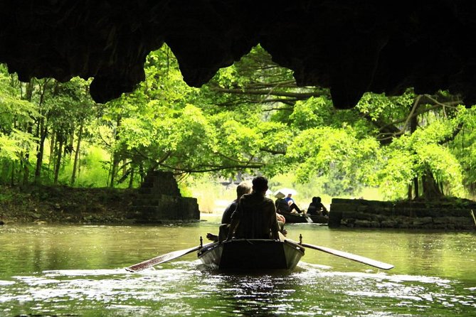 Ninh Binh Full Day Tour to Hoa Lu Tam Coc Mua Cave Buffet Lunch - Small Group Size and the English-Speaking Guide Effect