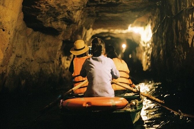 Ninh Binh Full-Day Trip to Trang An Mua Cave Hoa Lu Buffet Lunch - Small-group size up to 18: good, but not tiny
