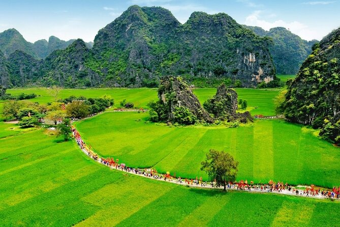 Ninh Binh Heritage trip in a day - Stop 2: Tam Coc boat ride and the Ngo Dong River scenery (about 2 hours)