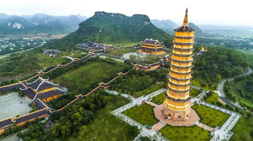 Ninh Binh: Hoa Lu, Bai Dinh, Trang An, and Mua Cave Tour - Bai Dinh Pagoda: why scale is the whole story