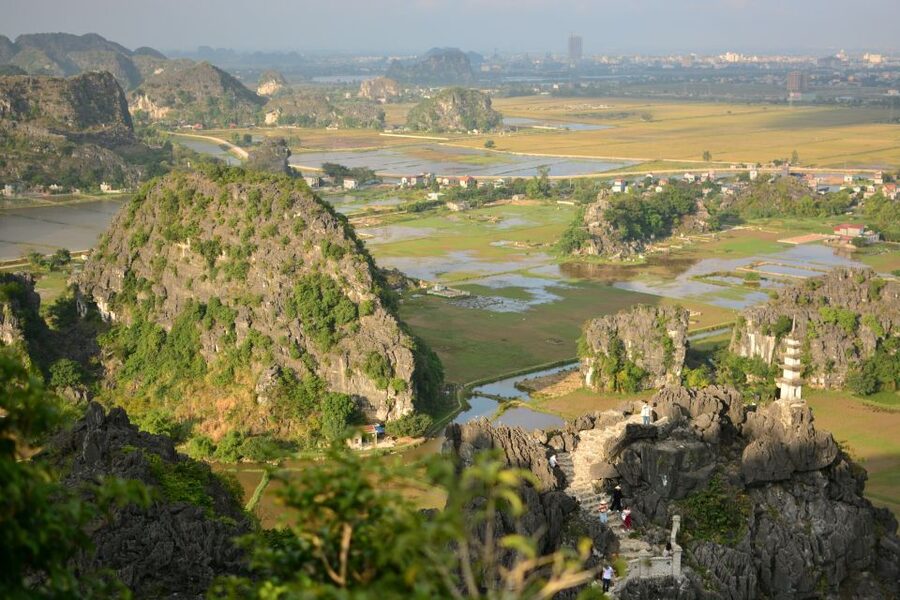Ninh Binh: Hoa Lu, Mua Cave, and Trang An Tour and Boat Ride - Trang An sampan boat ride: the cave-and-water highlight that does the heavy lifting