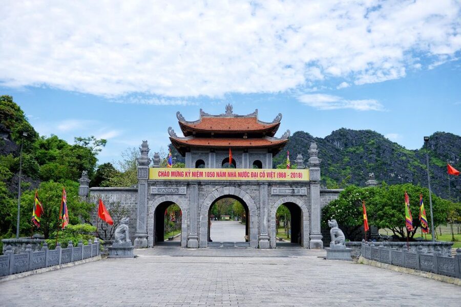 Ninh Binh: Hoa Lu, Mua Cave, and Trang An Tour and Boat Ride - Who this Ninh Binh day trip fits best