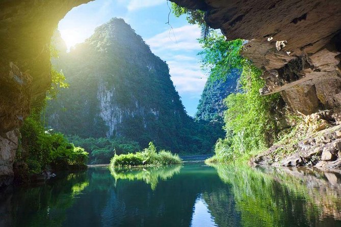 Ninh Binh-Hoa Lu-Tam Coc - Mua cave - Dragon Mountain Hiking 1 Day Tour - Tam Coc by Bamboo Boat: Where the Scenery Looks Different
