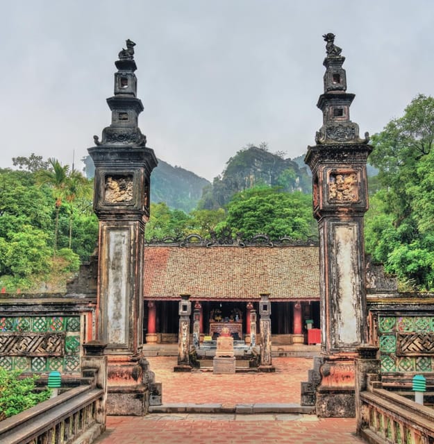 Ninh Binh: Hoa Lu, Trang An and Mua Cave Full-Day Trip - From Hoàn Kiếm To Hoa Lư: the long ride that makes the day work