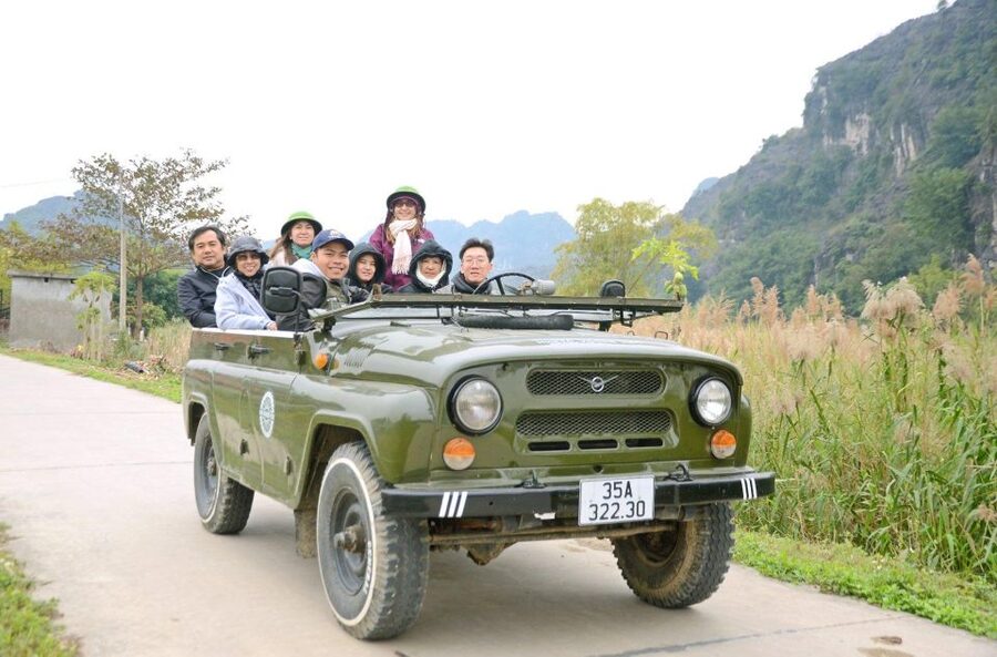 Ninh Binh Jeep Tour: 4 hours visit Tam Coc, Bich Dong pagoda - Included Drinks, Cold Towels, and the Comfort Factor