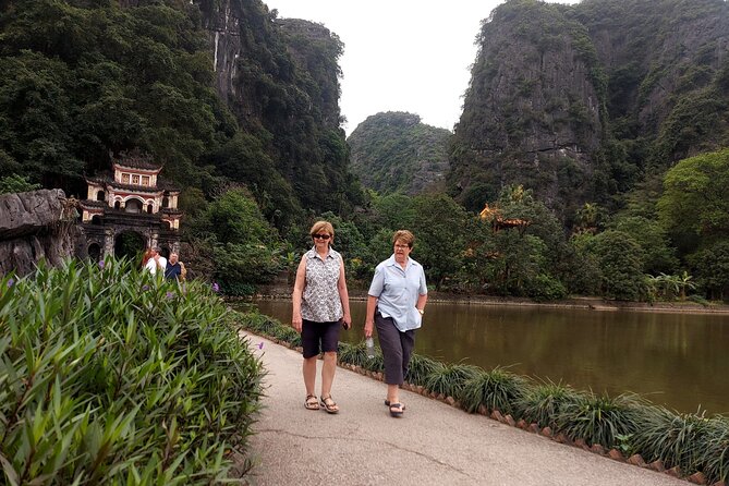 Ninh Binh Luxury Day Tour by Limousine- Small Group- All included - Sports bike time through villages (and the baby chair detail)