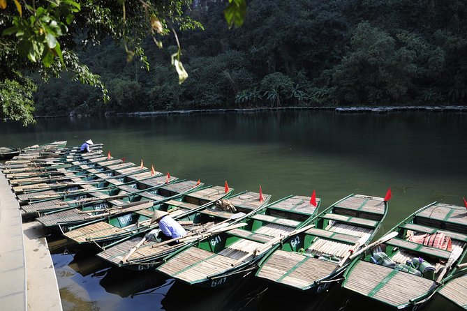 Ninh Binh Photo Explorer - A 6 AM Photo Mission in Northern Vietnam
