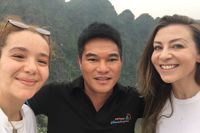Ninh Binh Private Tour to Mua Cave Trang An Grottoes From Hanoi - Trang An Sampan Ride: UNESCO Caves on the Sao Khe River