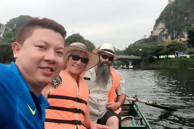 Ninh Binh Small Group 1 Day Tour: Hoa Lu, Tam Coc, and Mua Cave - Lunch, comfort, and the rhythm of a packed day