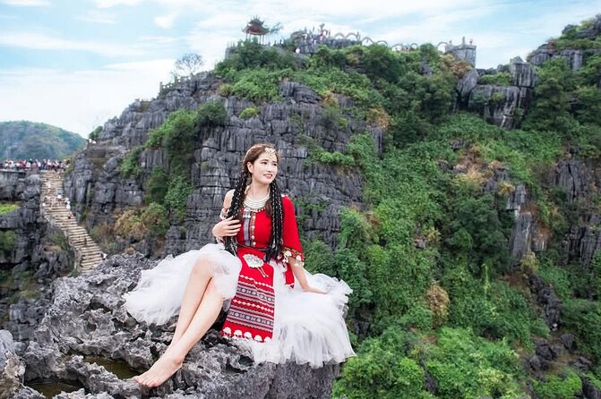 Ninh Binh Tour from Hanoi for 6-9 Pax/tour by DCar Limousine - Trang An World Heritage Complex: the Ha Long on land feeling