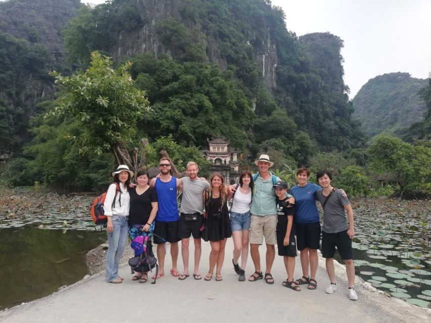 Ninh Binh Tour: Full-Day Hoa Lu and Tam Coc Boat Tour - Tam Cốc by Bamboo Boat: The 3 Water Caves at a Calm, Scenic Pace