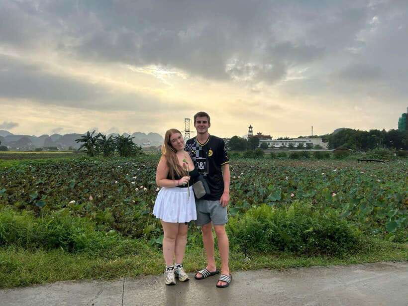 Ninh Binh: Trang An and Mua Cave Half-Day Private Jeep Tour - Trang An boat tour: the slow part of the day done right