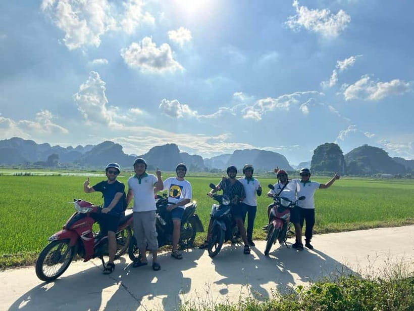 Ninh Binh: Trang An Boat Ride, Bich Dong & Mua Cave Sunset - Small-group experience and the English level: a practical expectation