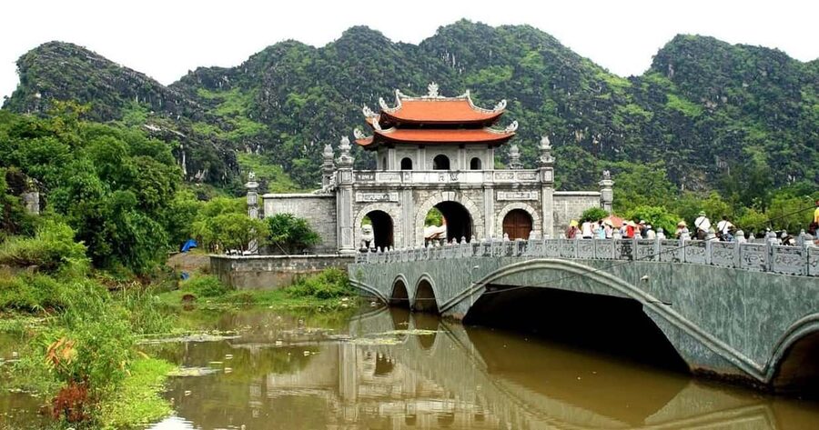Ninh Binh: Trang An Boat Ride, Hoa Lu & Mua Cave Sunset - Tam Coc Timing and Lunch Break: Good Fuel, Not a Food Tour