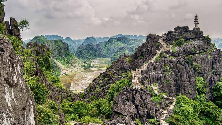 Ninh Binh: Trang An Boat Ride, Hoa Lu & Mua Cave Sunset - Moving Around Ninh Binh by Vintage Jeep or Motorbike Driver
