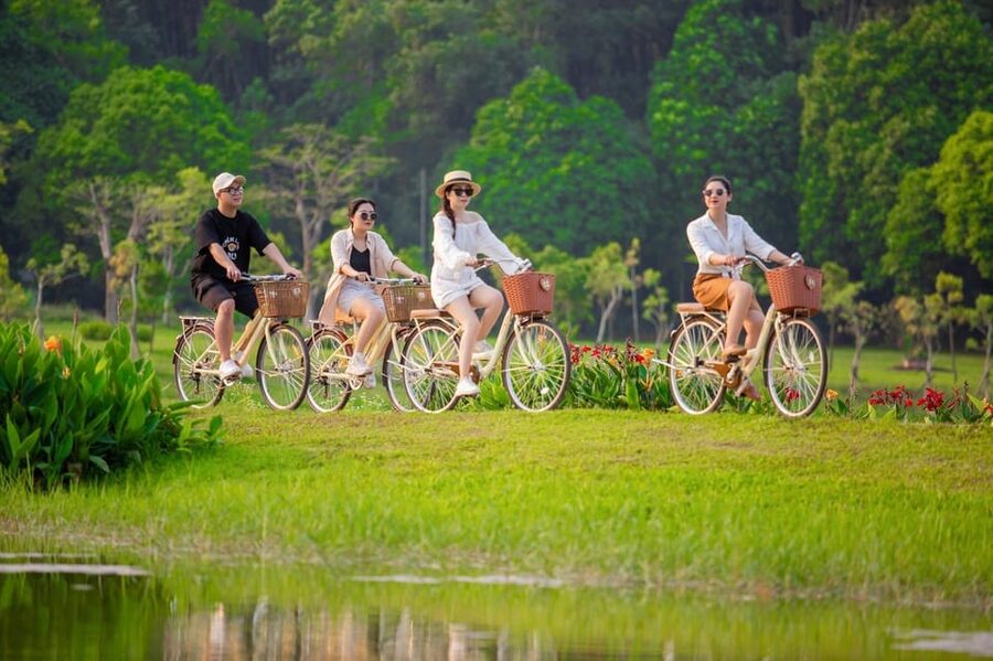 Ninh Binh - Trang An - Mua Cave Day Trip with All-inclusive - Trang An bamboo boat: the core experience that sells the day