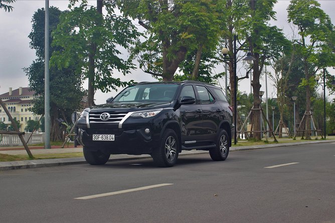 Noi Bai Airport Drop Off - Vehicle Choice: Sedan vs. Van Without the Guesswork