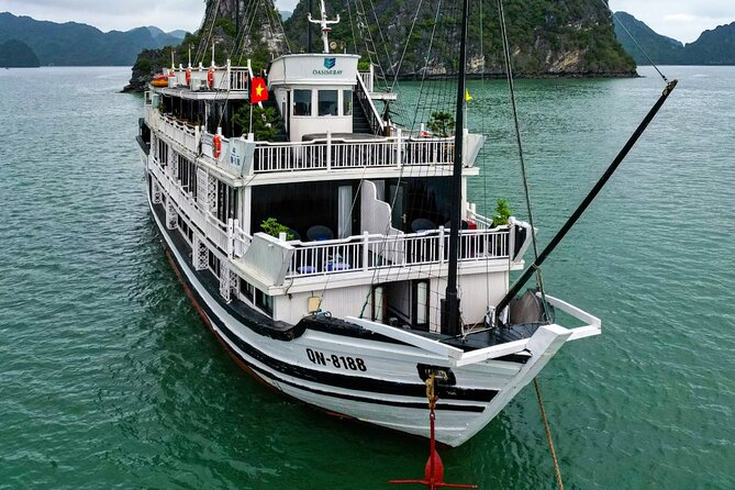 Oasis Bay Party Cruise 3 Days 2 Nights - Ha Long Bay Tour - Food and drinks: included meals, then the alcohol reality check