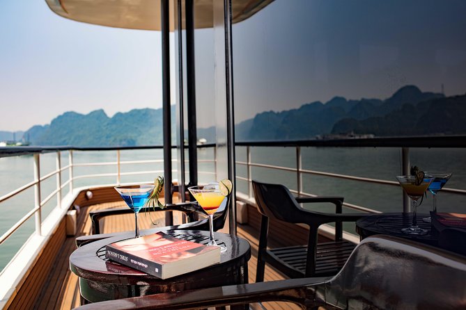 [OFFICIAL]Scarlet Pearl Cruises 5++stars &CATAMARAN ULTRA LUXURY - Lunch and the cruise route: Tahiti Restaurant and island views