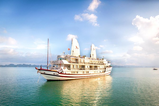 (Official) Signature Royal Cruise - 02 days 01 night program - Sunset time plus a cooking demonstration that actually teaches