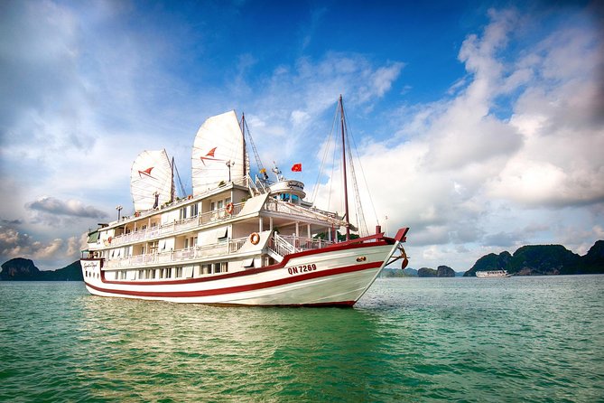 (Official) Signature Royal Cruise - 02 days 01 night program - Wrapping up at 09:30 and returning to Hanoi around 15:00