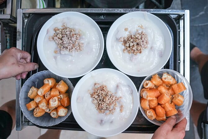 Old Quarter Food Tour in Hanoi - How the guide makes Hanoi make sense (and keeps you moving)