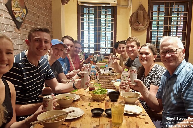 Old Quarter Hanoi Street Foods and Heritage Road Tour by Walking - Dong Xuan market area: learning the market story in a short stop