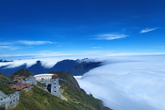 One Day Conquering Fansipan - The Roof Of Indochia - Lunch and altitude-day essentials: what’s provided (and what you’ll need to cover)
