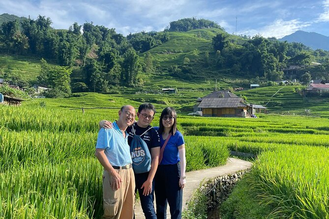 One Day Sapa Trekking to Lao Chai and Ta Van Villages - Stop 2: Lao Chai village, Hmong culture, and a lunch break that lands well